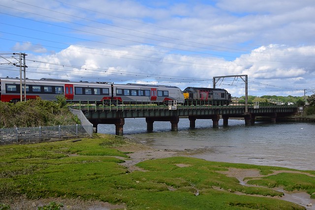 37611 growling nicely across the River Stour at Manningtree, with the 15.00 Parkeston HS - Norwich Crown Point ECS working with 745 109 DIT. 13 05 2020