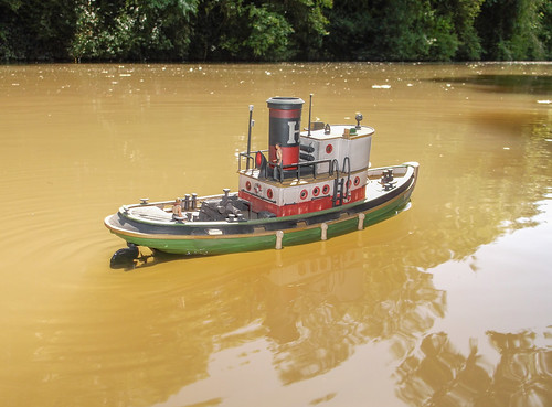Lindberg Tugboat on the canal.