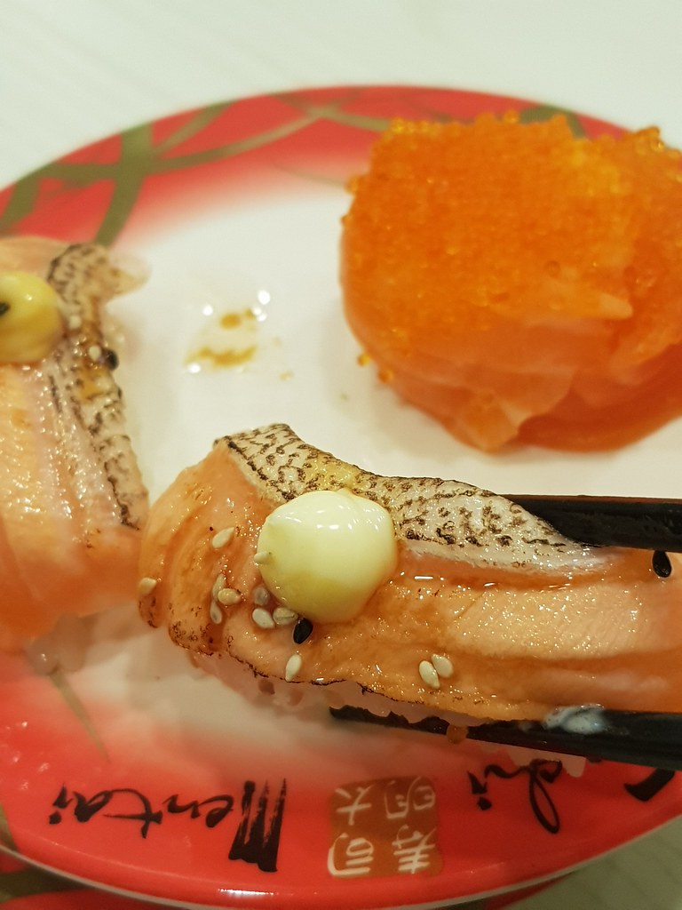 烤三文鱼寿司 Salmon Aburi Sushi rm$2.80 & 花とびこ Hana Tobiko rm$2.80 @ 寿司明太 Sushi Mentai PJ SS24
