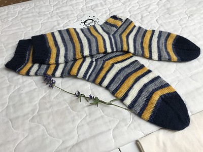 Connie (knitnut246) knit these socks with Timber Yarns Twin Socks, colour is Kyra!