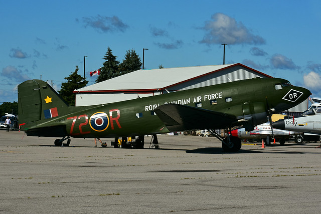 C-GRSB - FZ692 (RCAF - CWHM)