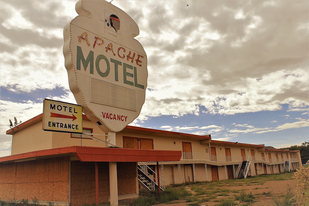 Apache Motel route 66