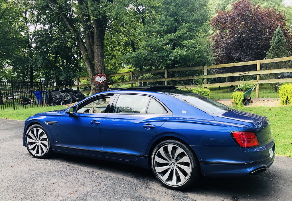 2020 Flying Spur First Edition in Moroccan Blue