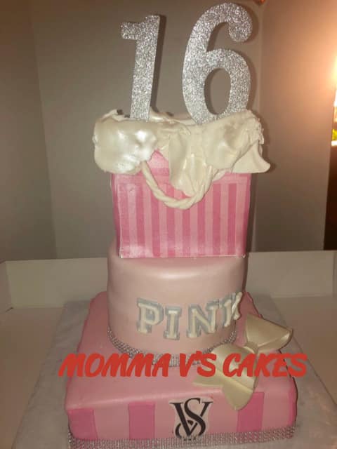 Cake by Momma V's Cakes