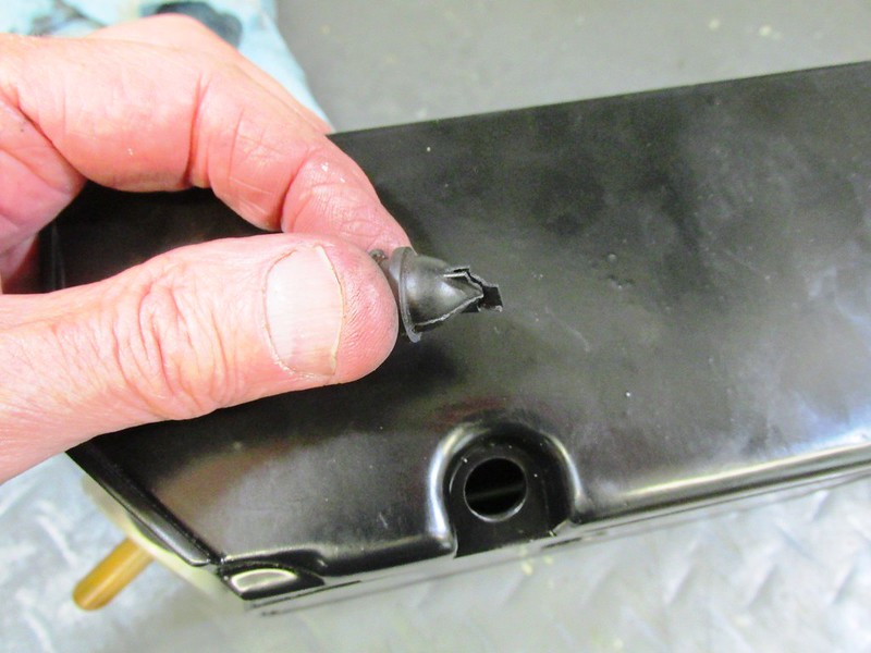 Air Box Rubber Valve Detail-Petals Are On The Right