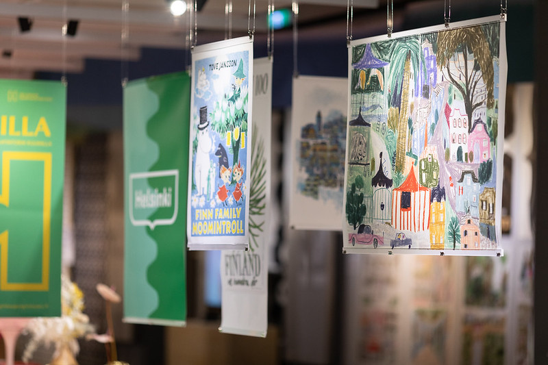 北緯60度的芬蘭設計 - Iconic ＆ Young Finnish Designer 透過色彩傳達經典到當代 - 展覽包含芬蘭插畫家作品，如Tove Jansson（朵貝・楊笙1914-2001）廣為人知的Moomins嚕嚕米系列作品