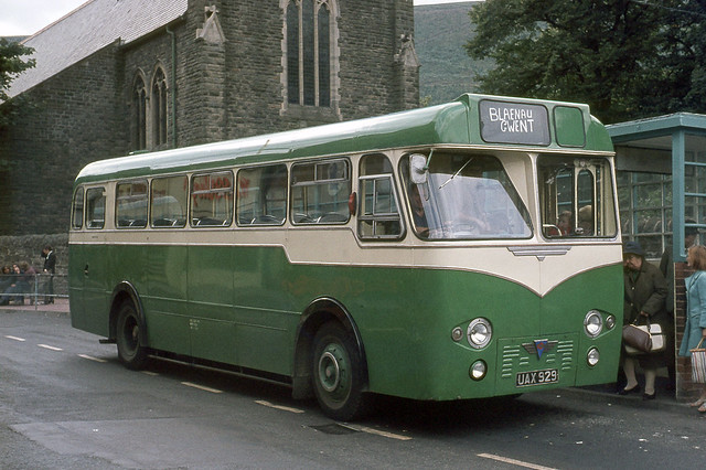 Henley's Bus Services Ltd . Abertillery , South Wales . UAX929 . Abertillery garage , South Wales . Tuesday afternoon 31st-August-1971 .