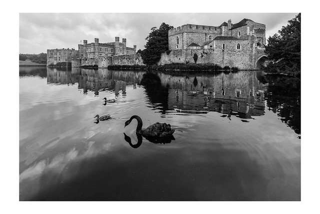 The Black Swan / Leeds Castle / England