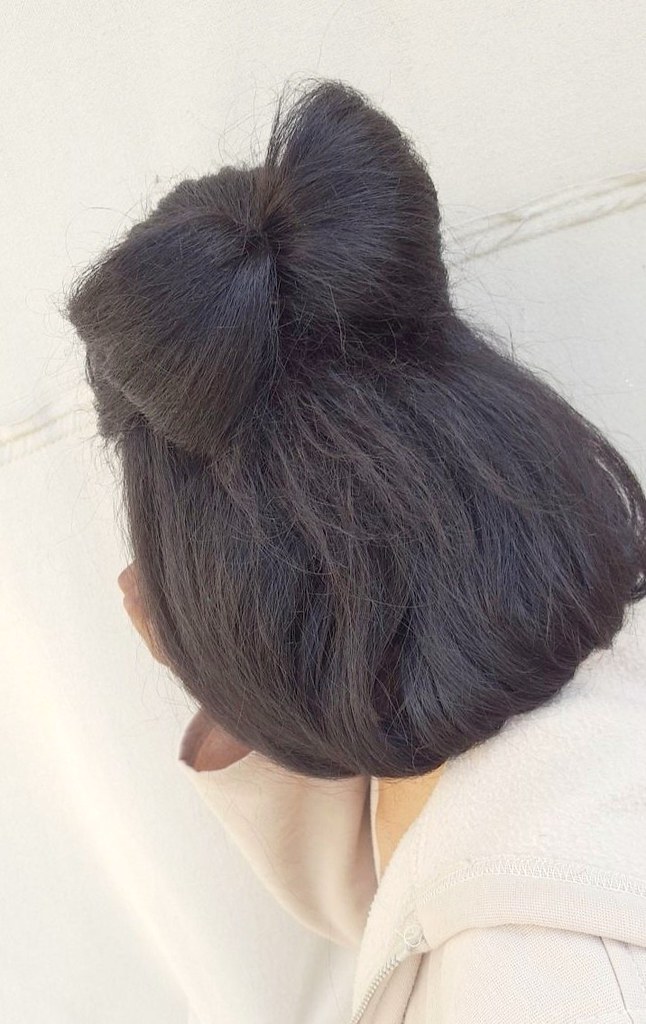 Bow bun Beautiful hairstyles for short hair Half bun Bow b… | Flickr