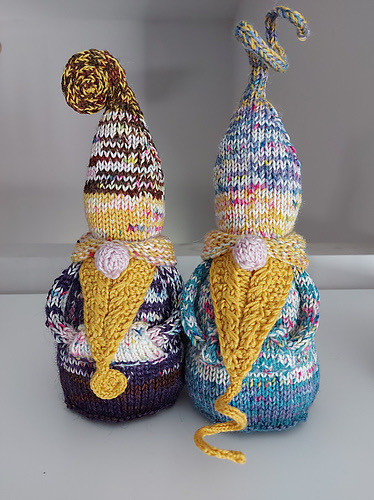 Because she made two beards on clue 8, Sandi decided to make a second Gnome to play with other colours! Pattern is Nice to Gnome You by Sarah Schira for the Summer Mystery Gnome Knit-along!