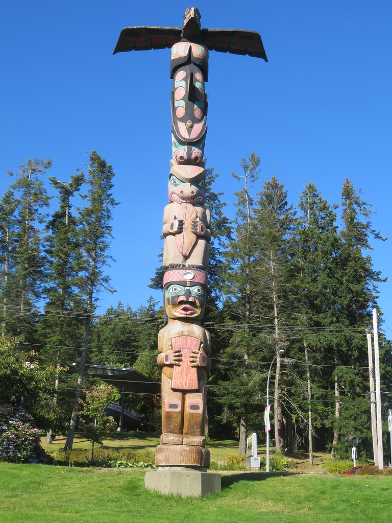 Totem Pole carved by Bill Henderson