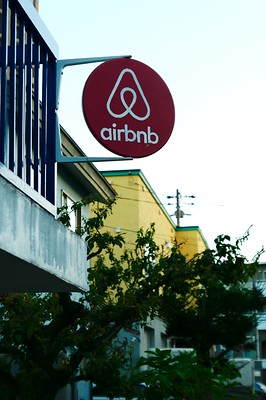 airbnb.