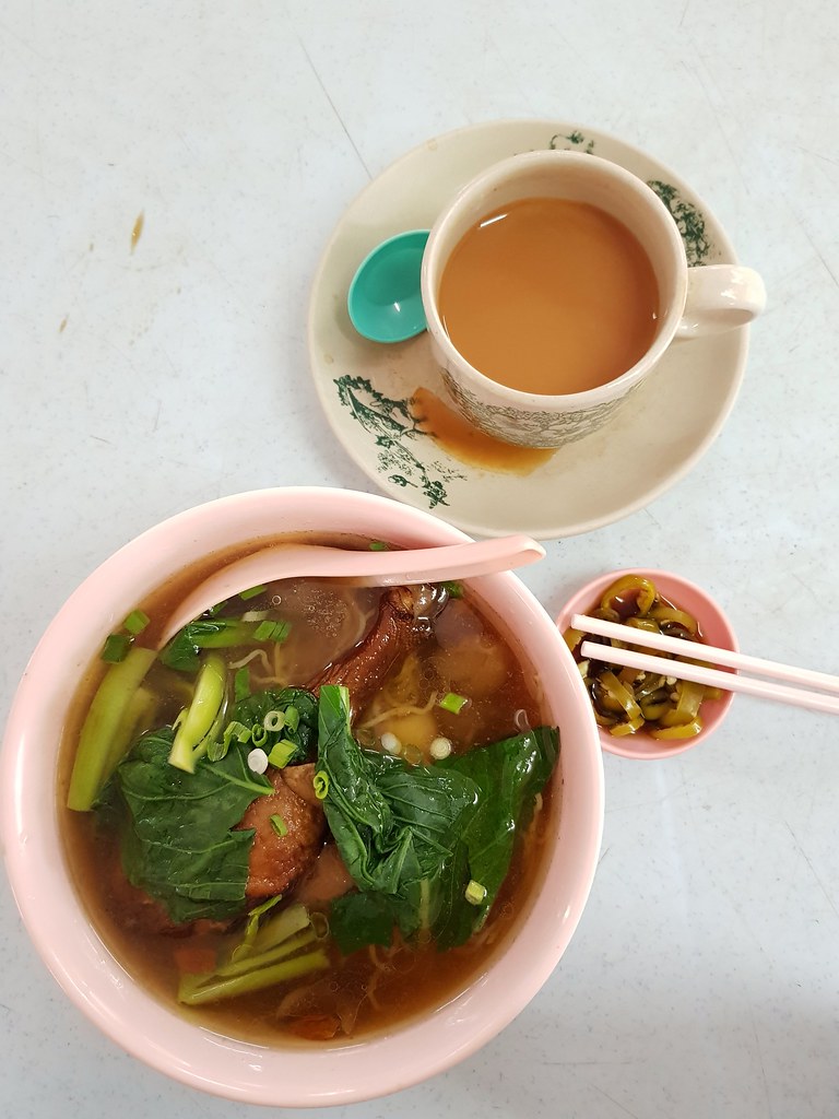 美羅鴨麵 Duck Noodle rm$8.50 & 奶茶 TehC rm$1.90 @ 新隆茶茶室 Restoran Sin Long in Taman Puchong Perdana