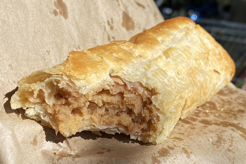 Sausage roll: Golden Bakehouse, South Turramurra