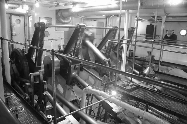 Paddle steamer Waverley's engine