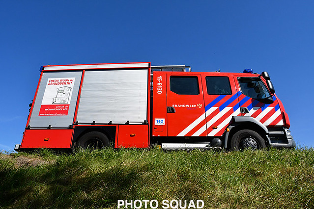 Brandweer Haaglanden kazerne Schipluiden DAF LF Tankautospuit 15-6130 op de Trambrug in Schipluiden