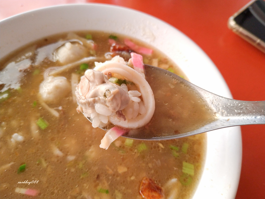 Seafood rice soup 阿扁飯湯