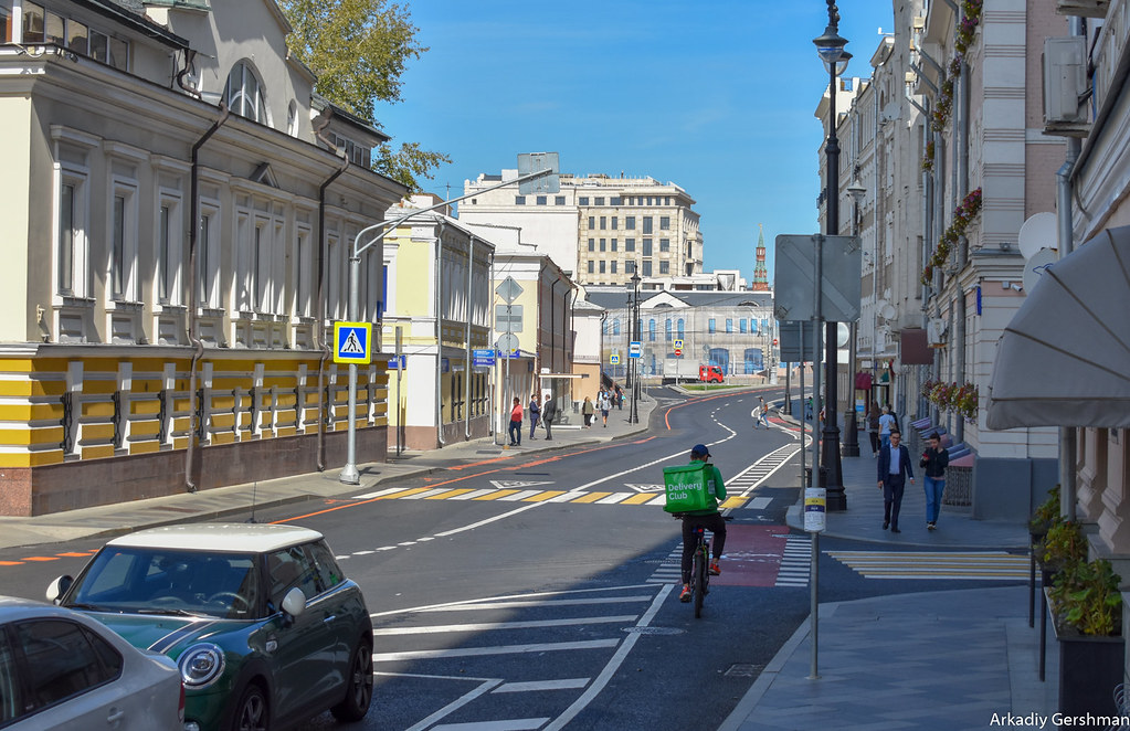 Как быстро сделать улицу безопасной и комфортной тактический урбанизм,разметка,ЦАО,парковка,Москва,реконструкция,велосипед
