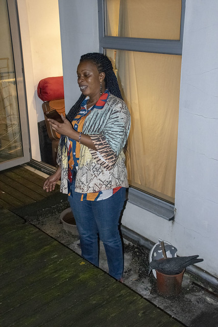 DSC_5914 Sopie from Côte d'Ivoire in Denim Blue Jeans with Braids on her Phone Again! Caught Smoking Shoreditch Studio London