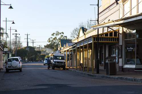 4wd australia canon6d canonef24105mmf4lisusm gulgong heritage nsw architecture building cars history road street streetlight townscape urban people newsouthwales