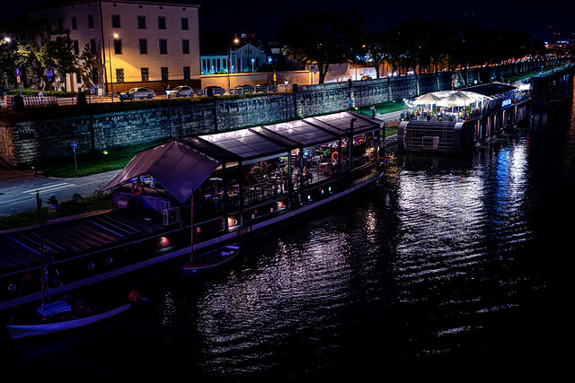 Vistula Cracow night pub boats