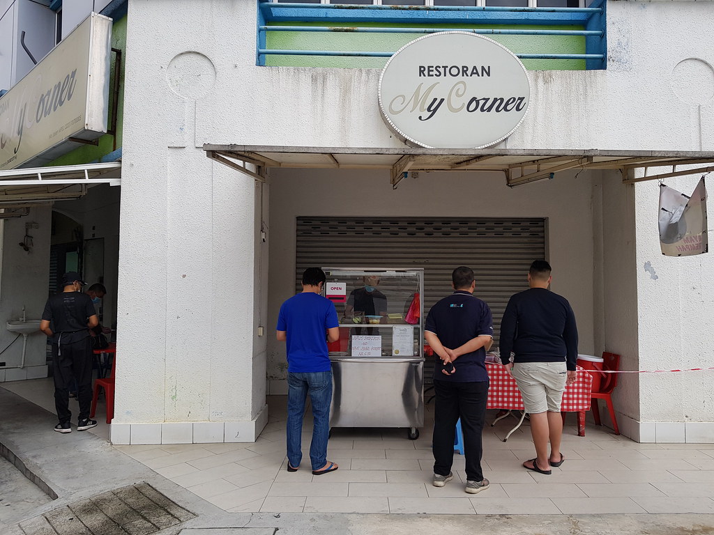 myCorner closed shop from somewhere end of August 2020 @ Khairy's Nasi Lemak stall outside myCorner USJ21