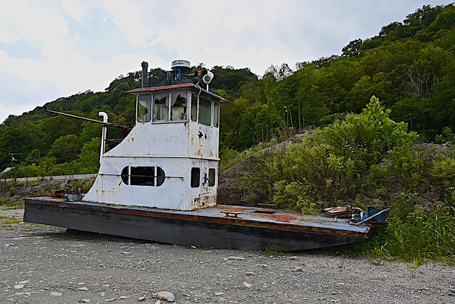 Abandoned pushboat at Maysville, Kentucky