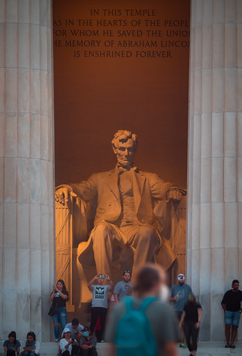 washington dc districtofcolumbia evening sunset dusk lincoln memorial abraham president monument building columns photography outside outdoors urban city architecture statue marble light sunlight sony alpha a7riii ilce7rm3 sel100400gm 100400mm telephoto zoom gmaster gm 14xtc teleconverter fullframe emount