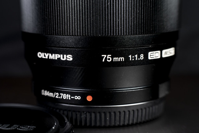 Olympus 75mm f/1.8