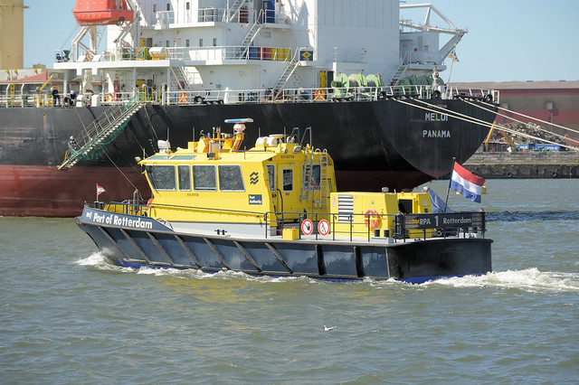 Patrol vessel, Port of Dordrecht.