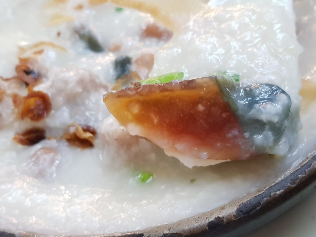 皮蛋瘦肉粥 Century egg Pork meat Porridge rm$8 @ 粥家莊 Restoran Chok Kar Chong KL Taman Sungai Besi