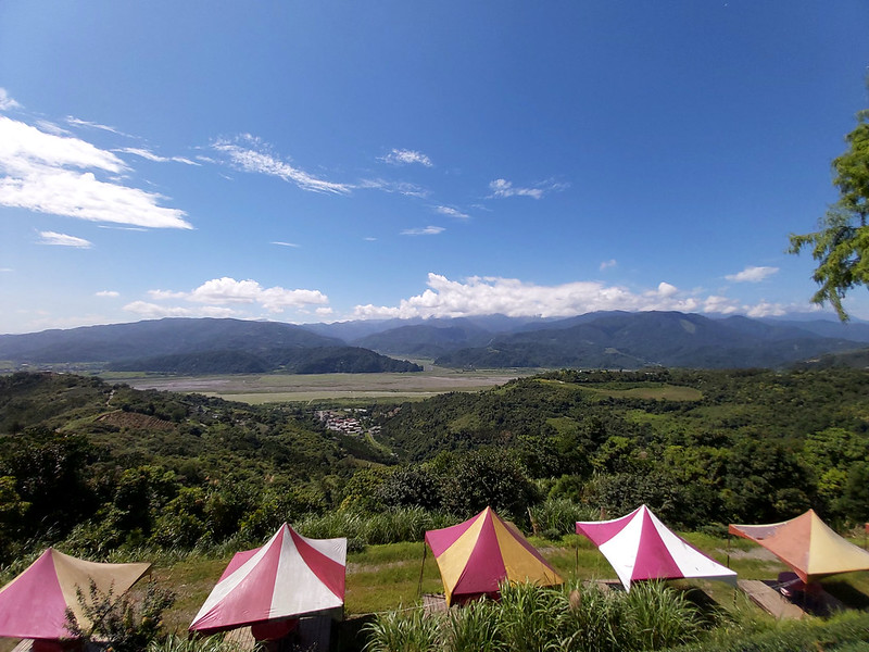 Yulan Tea Farm: wonderful views to see mountains in the east Taiwan