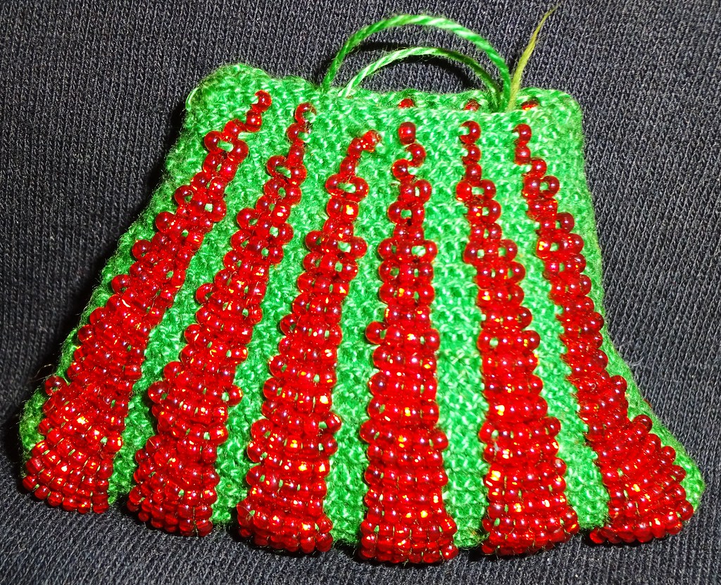 Bead knitting pouch | Bead knitting: made this pouch a zilli… | Flickr