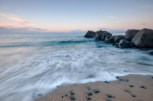 newquay wales waves ceredigion beach pebbles rocks surf sunset tide hightide