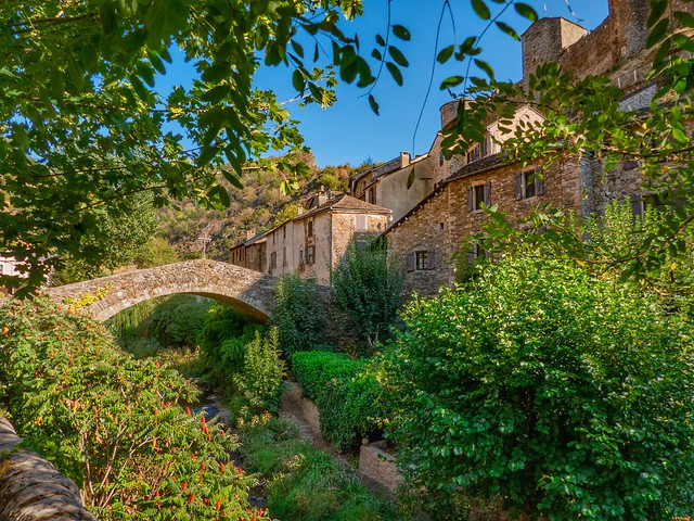 Brousse le château (Aveyron)