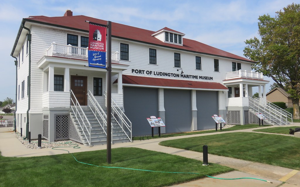 Ludington United States Coast Guard Station | North facade 