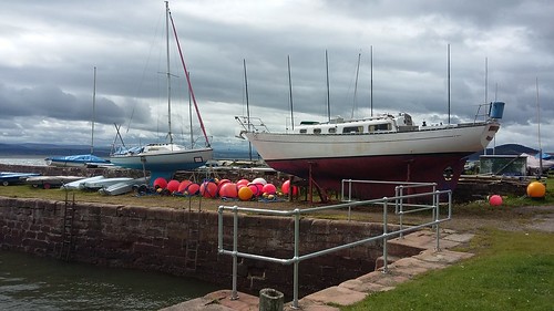 fortrose harbour black isle highlands boats buoy colours mast rails old thomas telford grey day clouds warm allanmaciver