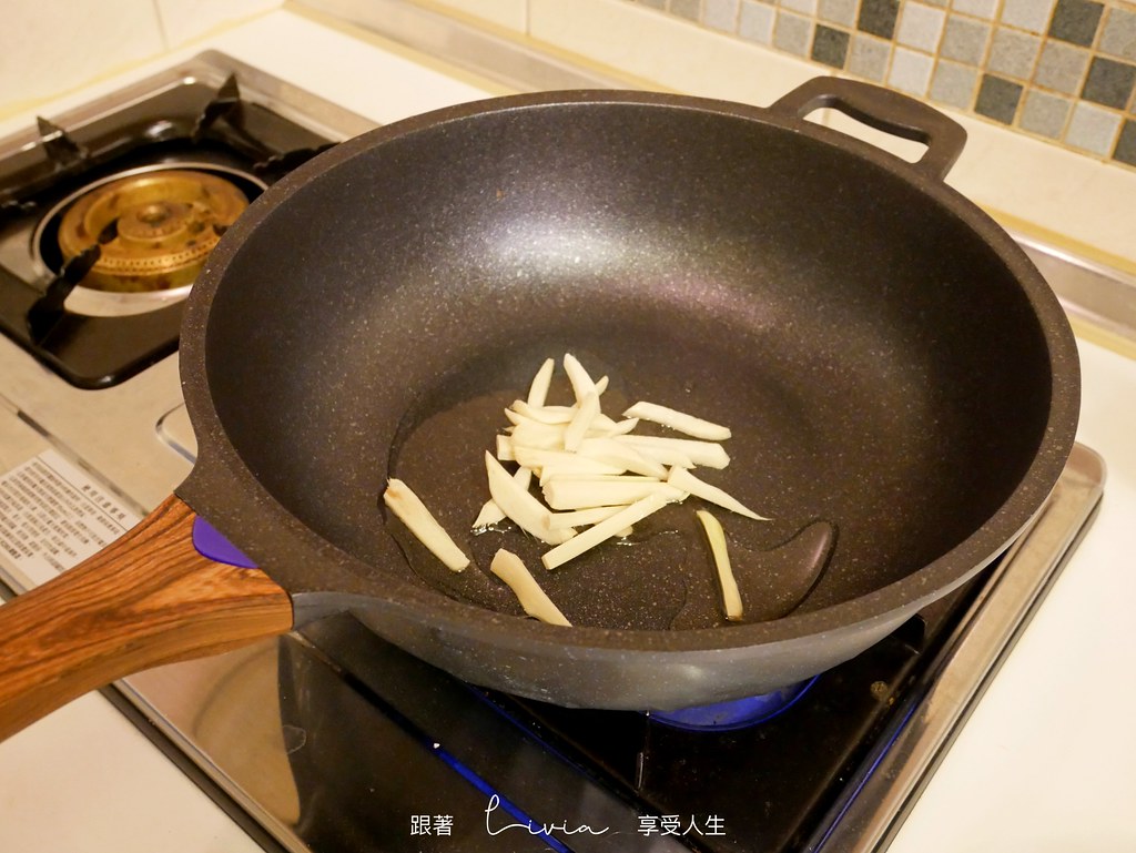 大金麥飯石塗層炒鍋19