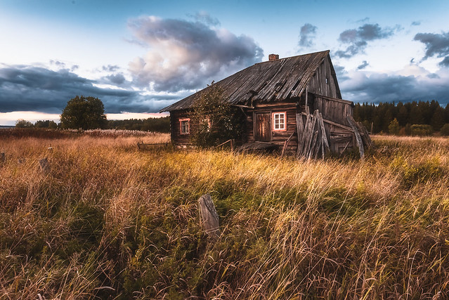 Abandoned house in the Karelian outback