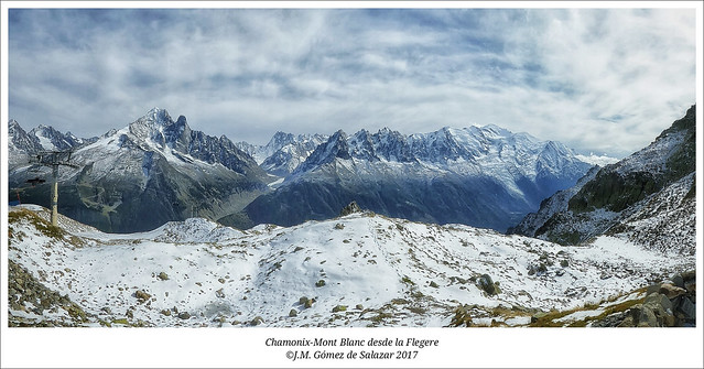Panorámica del Mont-Blanc desde el refugio de La Flegere. Camonix Mont Blanc. Francia
