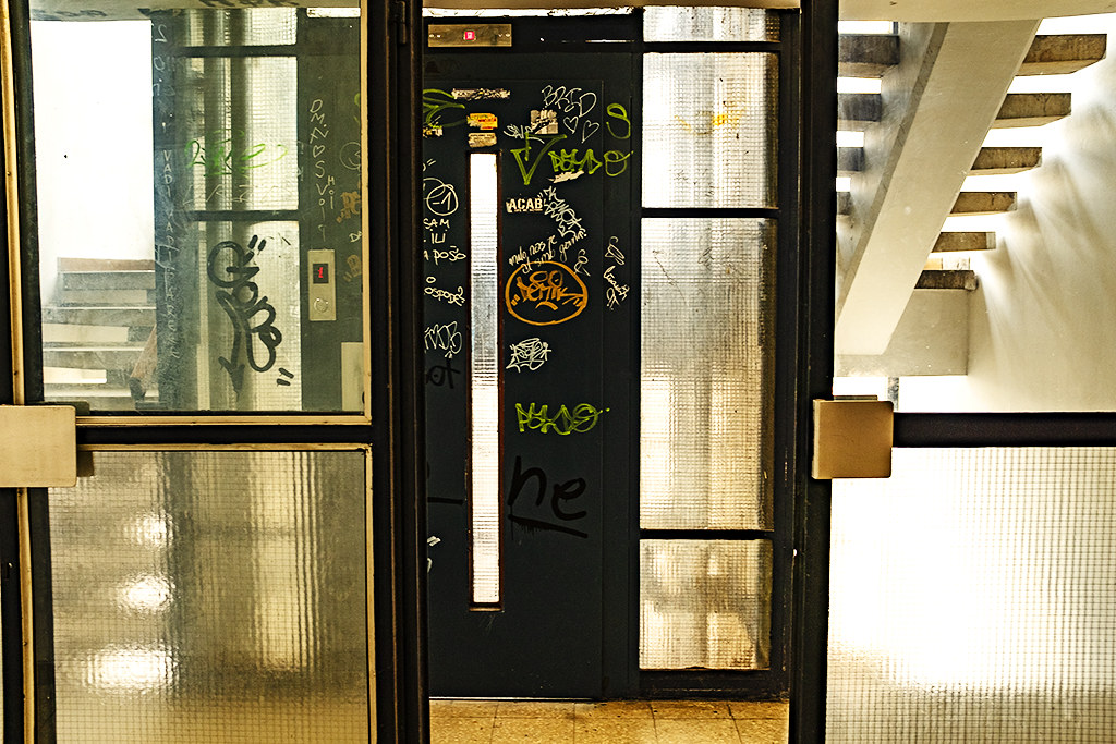 Elevator at Eastern City Gate--Belgrade 2
