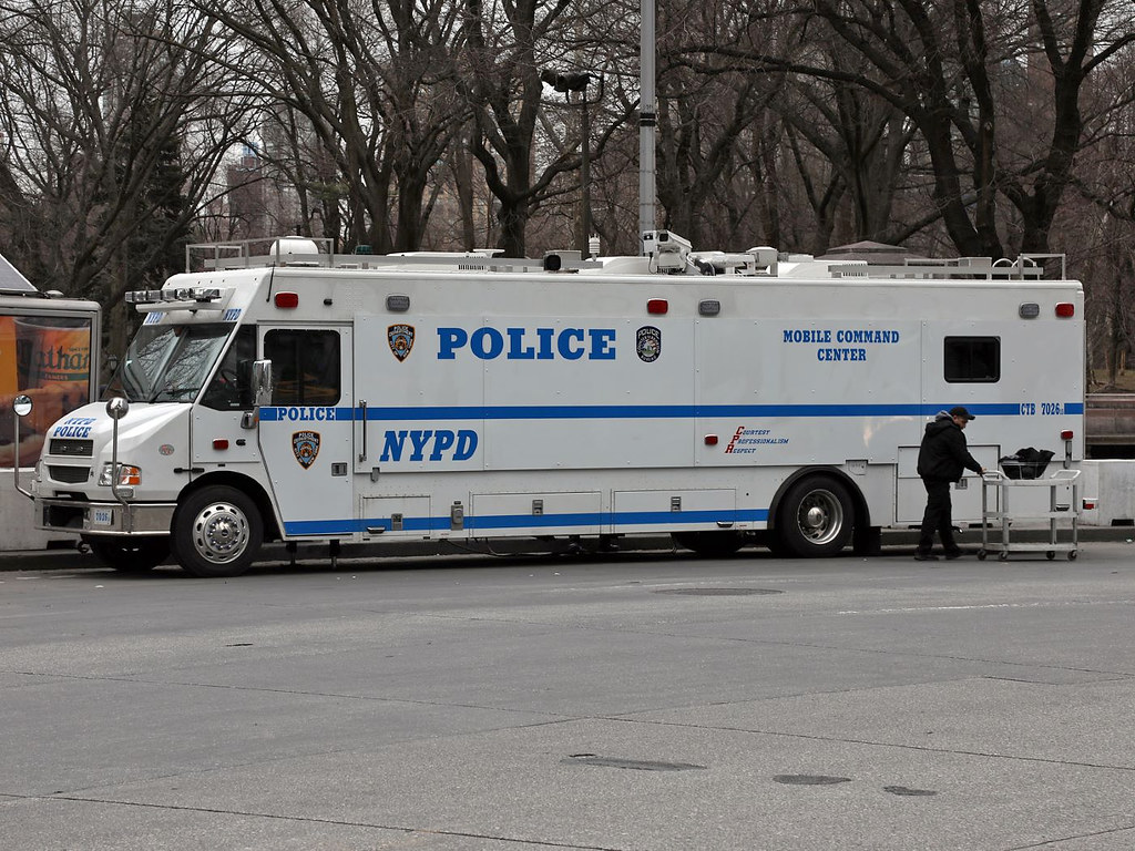 NYPD Mobile Command Center | 2015 Freightliner/LDV seen at C… | Flickr