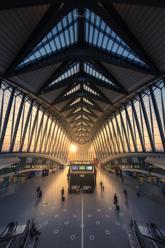Gare de Lyon Saint-Exupéry by Stéphane Sélo Photographies & AI Creation, Lyon, France.architecture canon6dmarkii eté france gare garesaintexupéry irix11mmf4 lyon rhône aerop