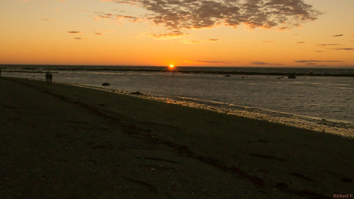 coucherdesoleil sunset capchat gaspésie pq canada 5497 marche sur la plage au coucher du soleil walk beach