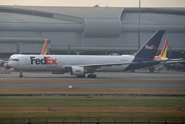Federal Express (FedEx) Boeing 767-3S2F(ER) N104FE