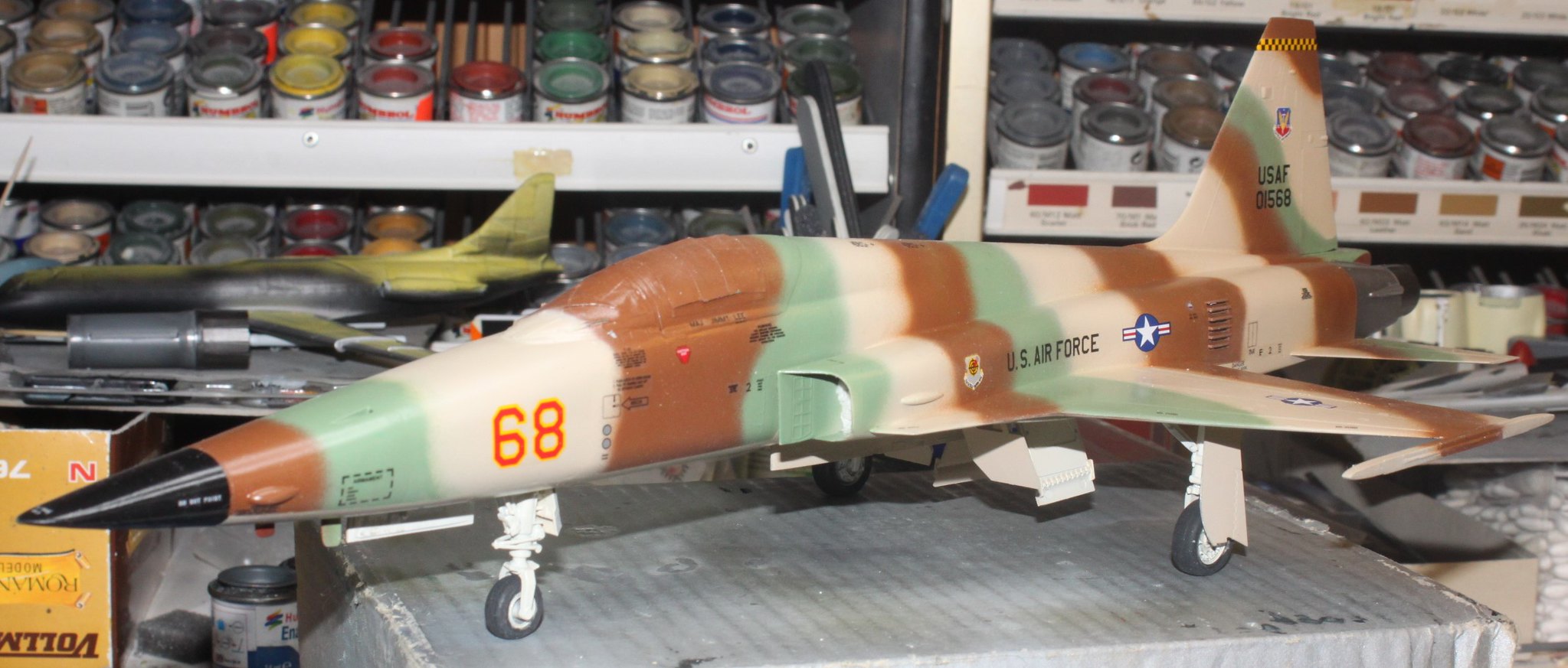 Northrop F-5E Tiger II, Revell (Hasegawa) 1/32 - Sida 4 50357102841_d3fb034b5a_k