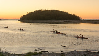 Kayaks, coucher de soleil, sunset - Parc du Bic, PQ, Canada - 4963