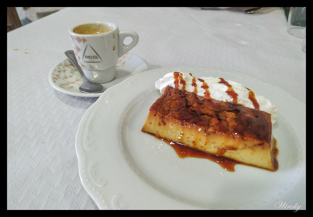 Restaurante Monte Athos de Guadamur - Flan y café