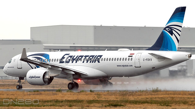 Egyptair A220-300 msn 55081 C-FOVX / SU-GFG