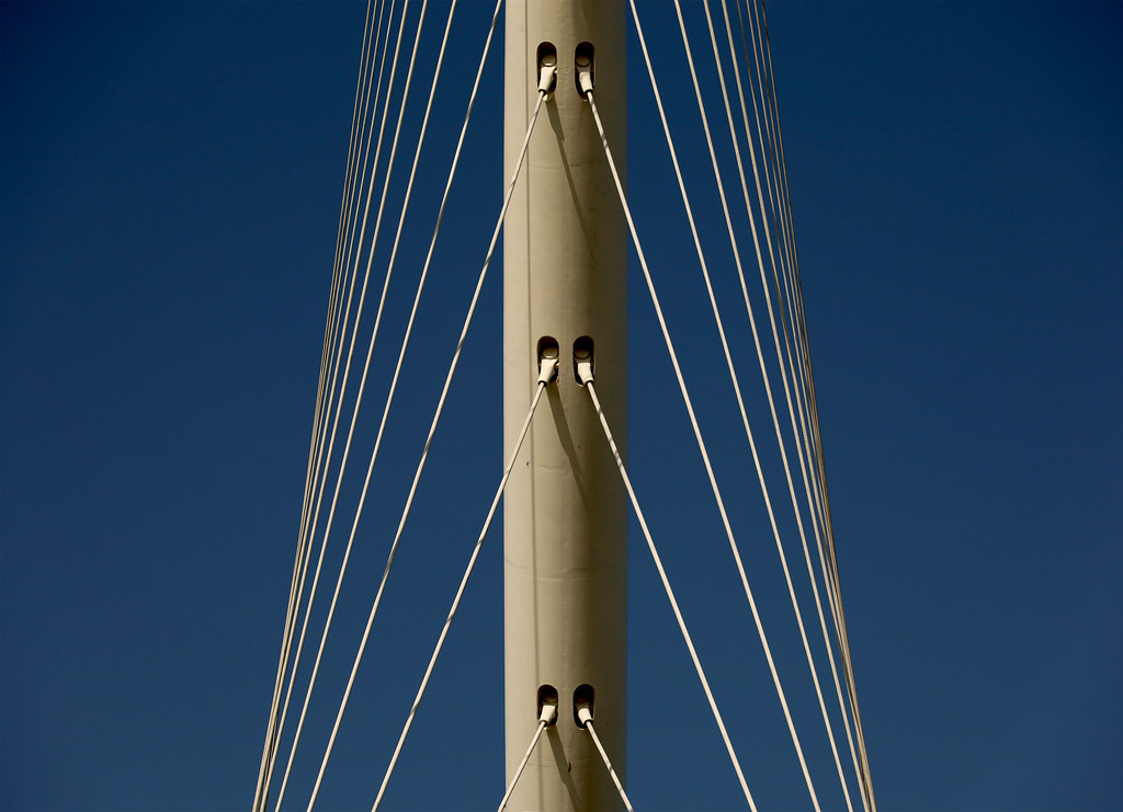 'The Harp' bridge | Detail